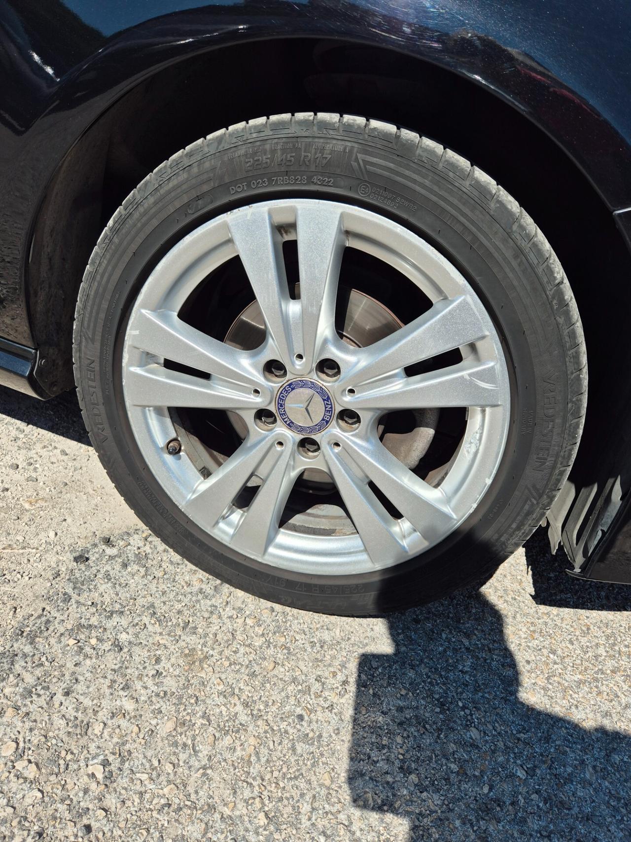 Mercedes-benz A 180 d Premium