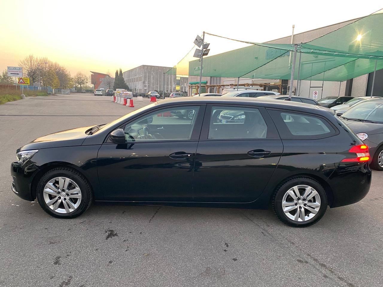 Peugeot 308 My19 Sw 1.5 130 Cv EAT8 Euro6d TEMP Navi Led Garantita