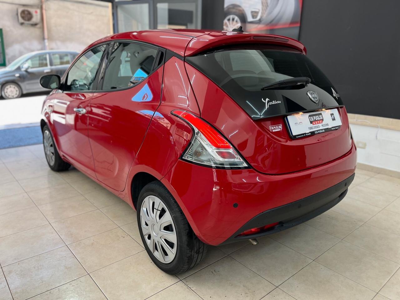 Lancia Ypsilon 1.0 HYBRID Silver KM. 51.900 - 2022