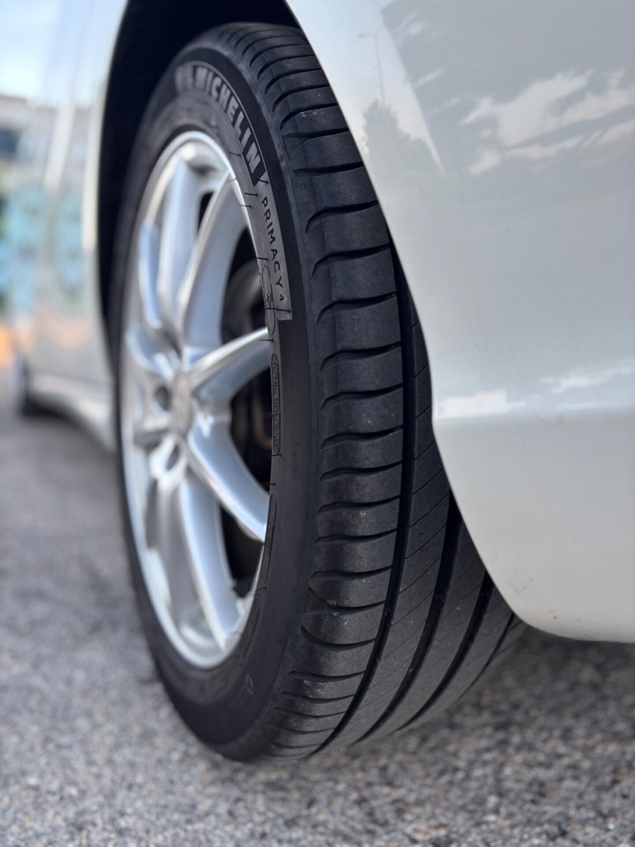 Mercedes-benz B 180 CDI Executive ( motore mercedes )