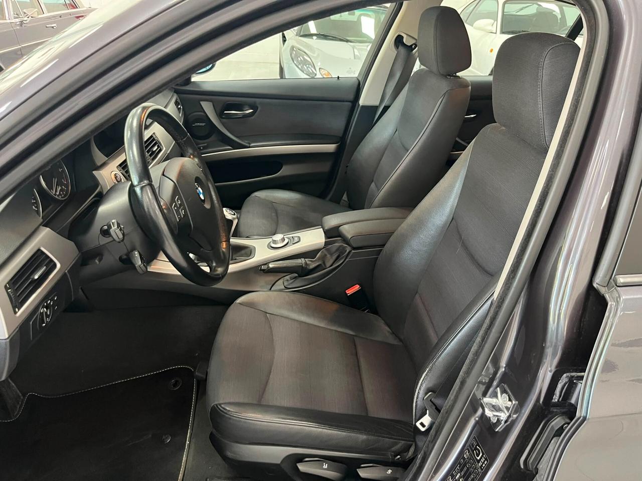 BMW 320 i Futura Berlina
