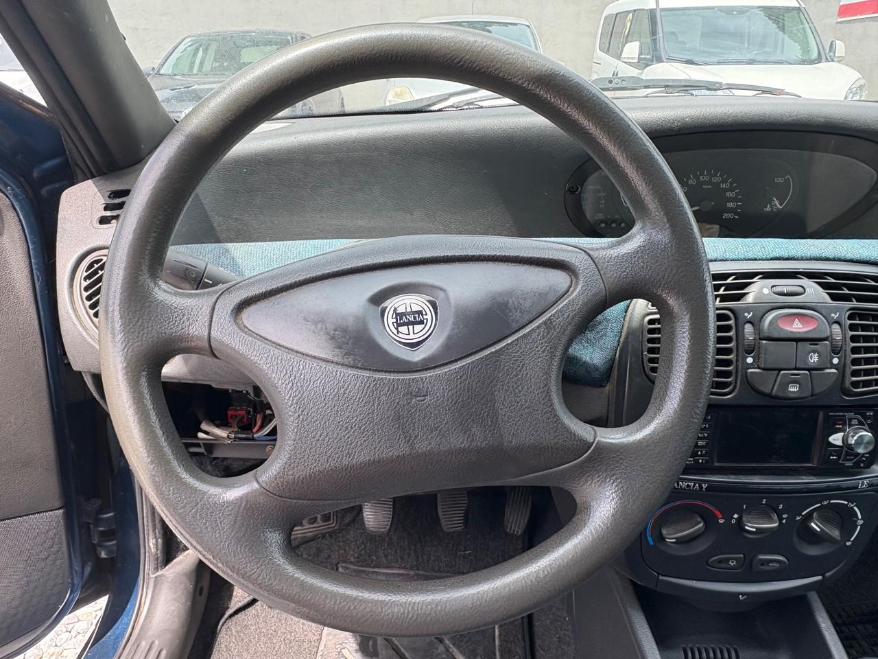 Lancia Y 1.2i cat LS