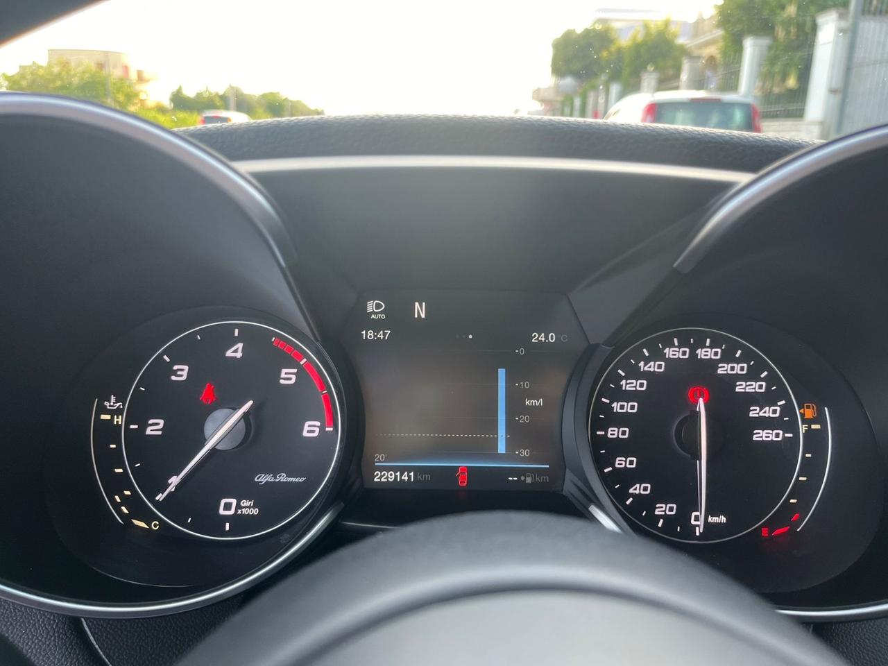 Alfa Romeo Giulia 2.2 Turbodiesel 180 CV Business Sport