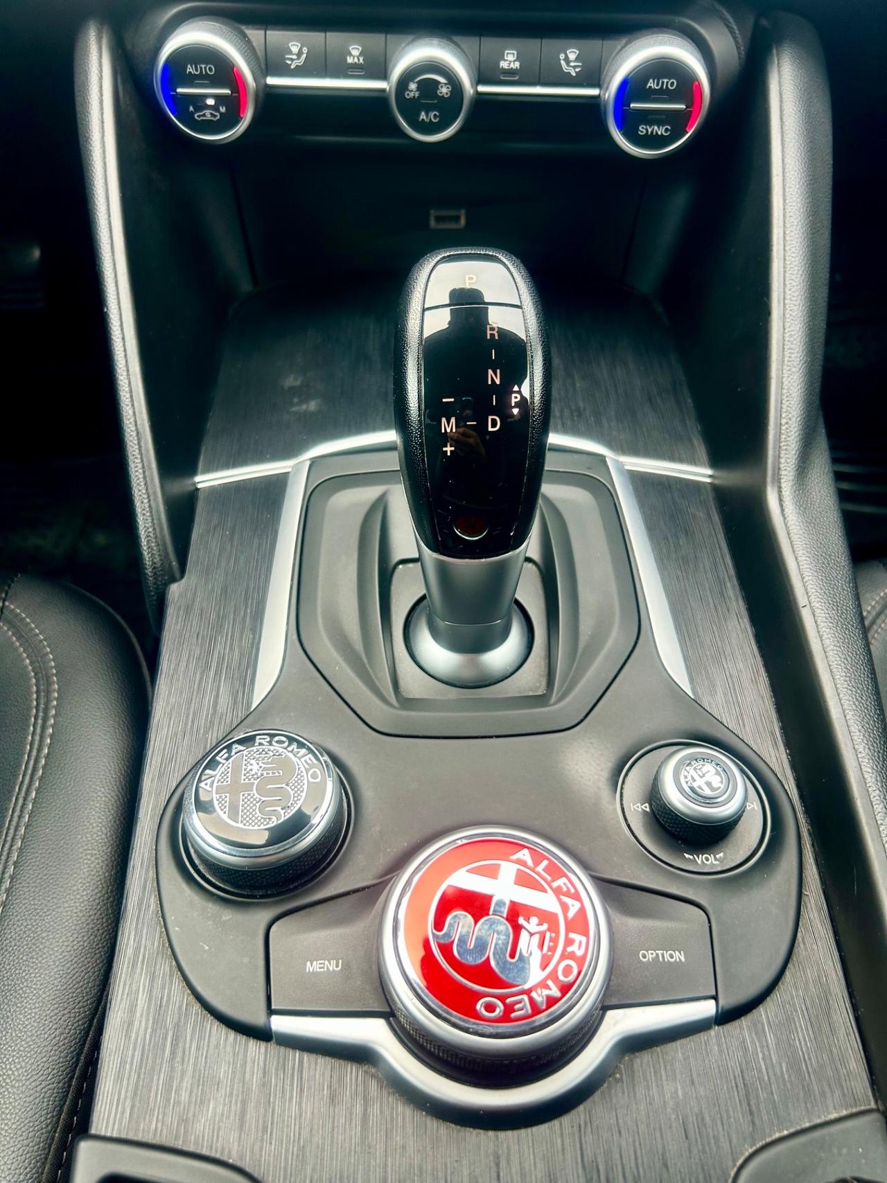 Alfa Romeo Giulia 2.2 Turbodiesel 160 CV AT8 Super q2