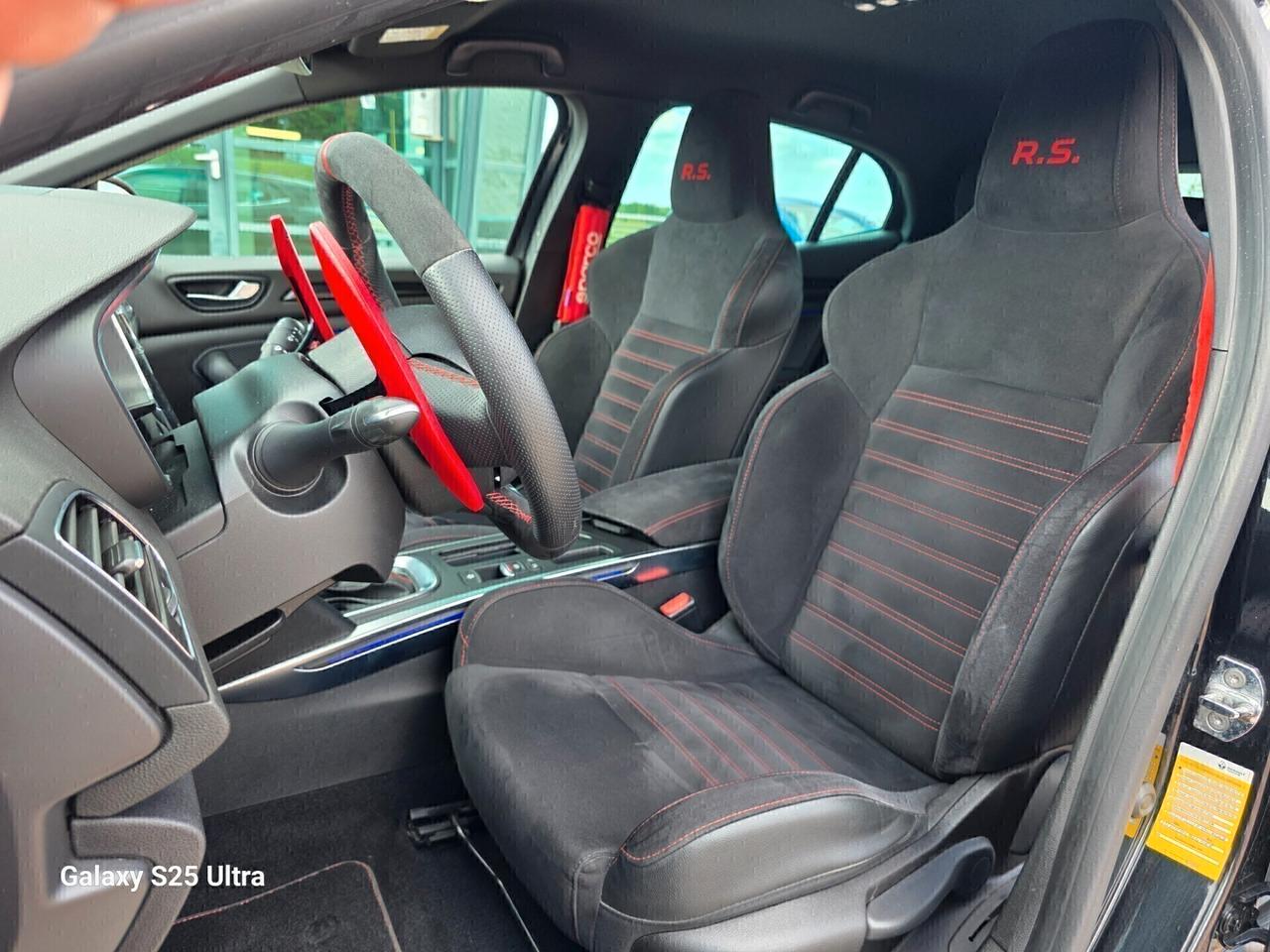 Megane 300CV R.S. Trophy valutiamo usato /scambio