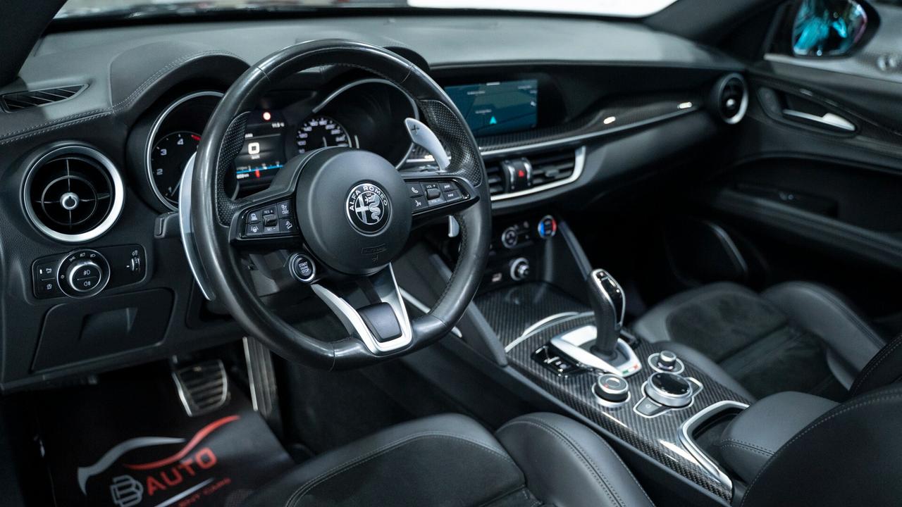 Alfa Romeo Stelvio VELOCE 2.2 Ti Q4 210 CV 20" TETTO CARBON AUTO XENON FULL OPTIONAL