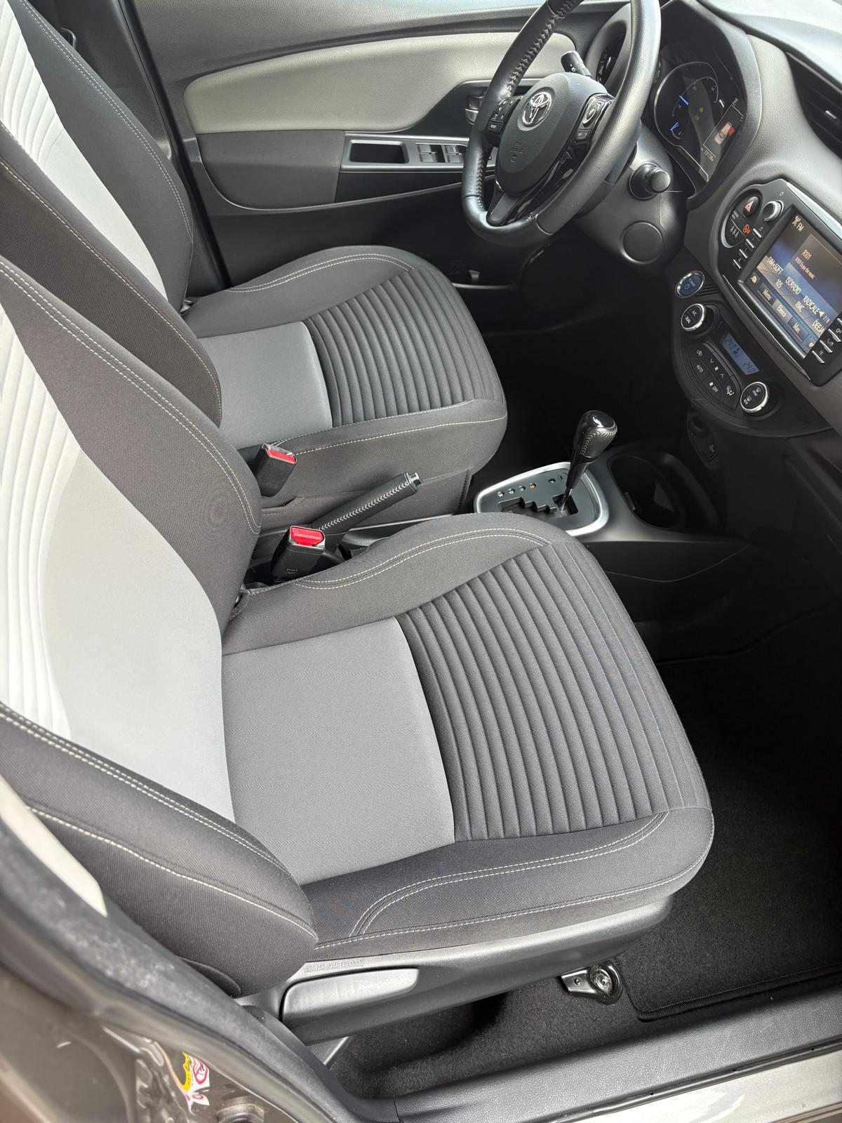 Toyota Yaris 1.5 Hybrid 5 porte Cool