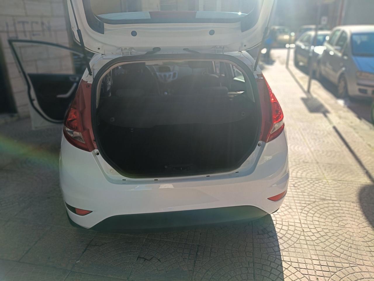 FORD FIESTA 1.4 TDCI 70 CV-NEOPATENTATI-Euro5490