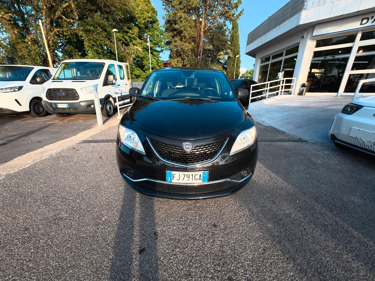 Lancia Ypsilon 1.2 69 CV 5 porte Silver
