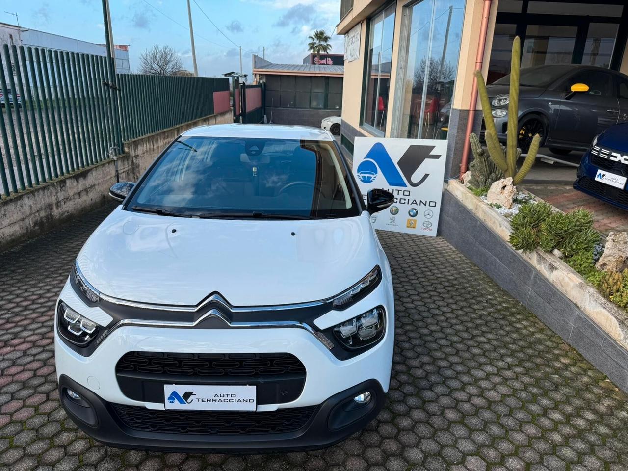 Citroen C3 1.2 pure-tech Feel my20 GPL casa