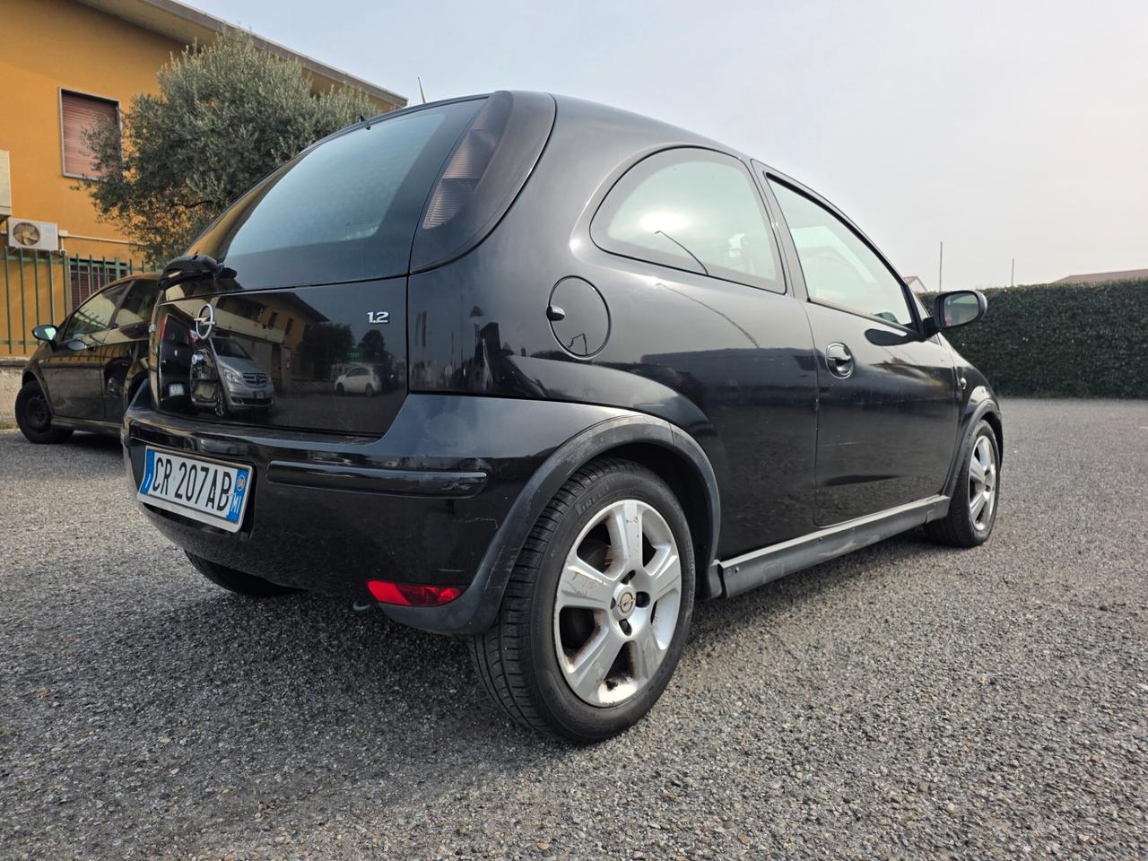 Opel Corsa 1.2i 16V cat 3 porte Sport