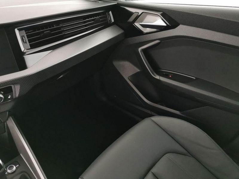 Audi A1 Sportback 25 1.0 tfsi s-tronic