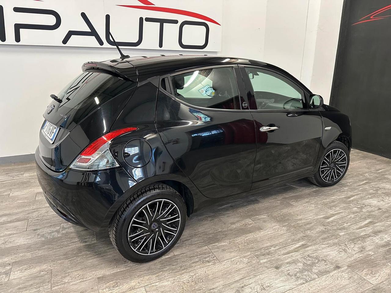 Lancia Ypsilon 1.0 FireFly 5 porte S&S Hybrid Maryne