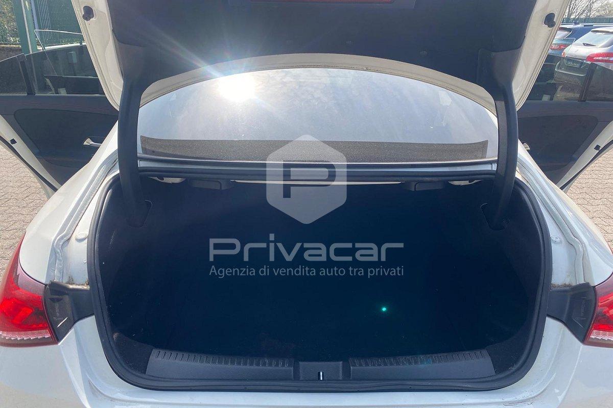 MERCEDES CLA 200 d Automatic Premium