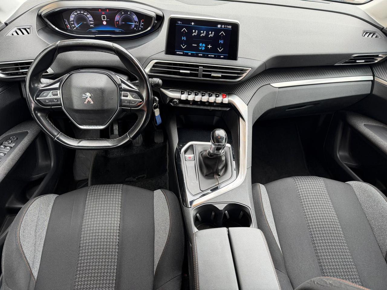 Peugeot 3008 BlueHDi 130 S&S Business