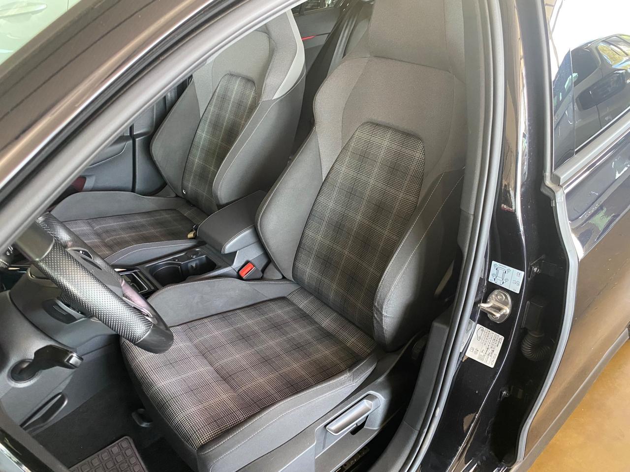Volkswagen Golf 2.0 TDI DSG GTD CERCHI 19"