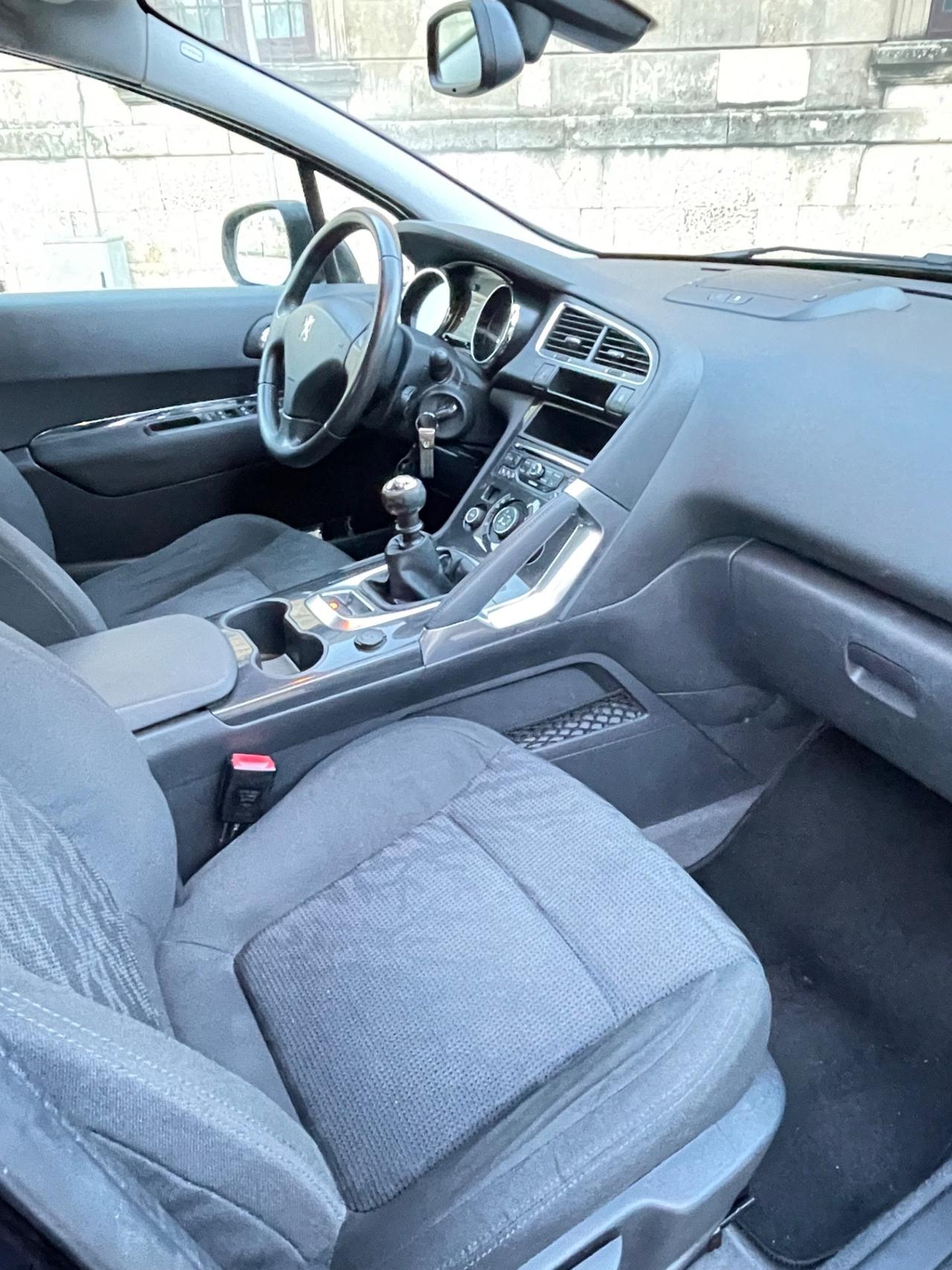 Peugeot 3008 1.6 HDi 115CV