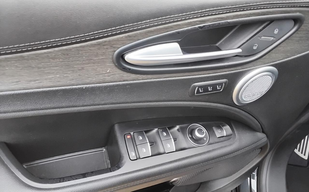 Alfa Romeo Stelvio 2.2 Turbodiesel 190 CV AT8 RWD Executive
