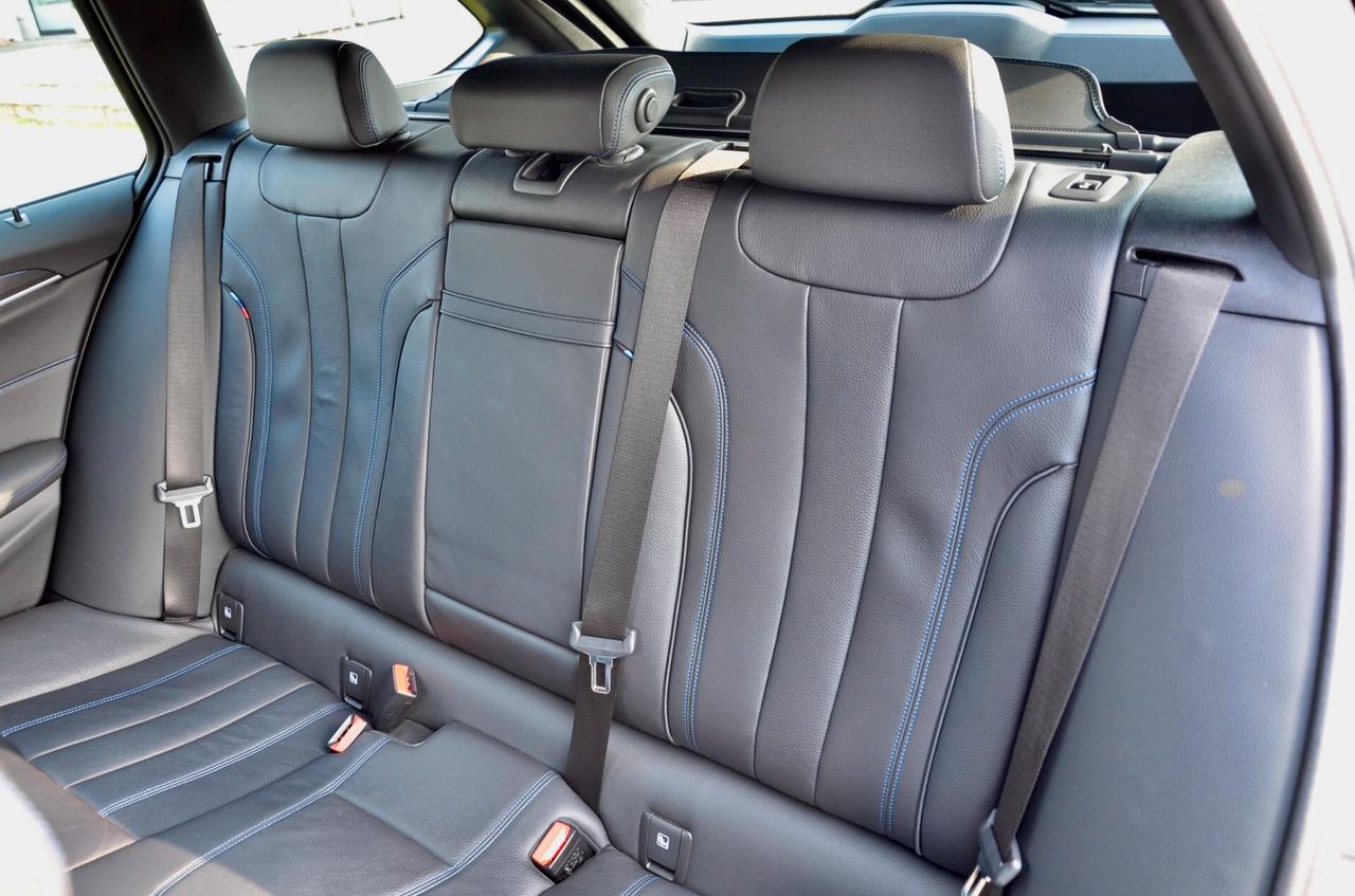 BMW 540d TOURING MHEV 48V XDRIVE MSPORT 340cv AUT, UNICOPROPRIETARIO, GARANZIA BMW, PACCHETTO MANUTENZIONE, UFF ITALIANA, FULL LED, RETROCAMERA, 20", PERMUTE