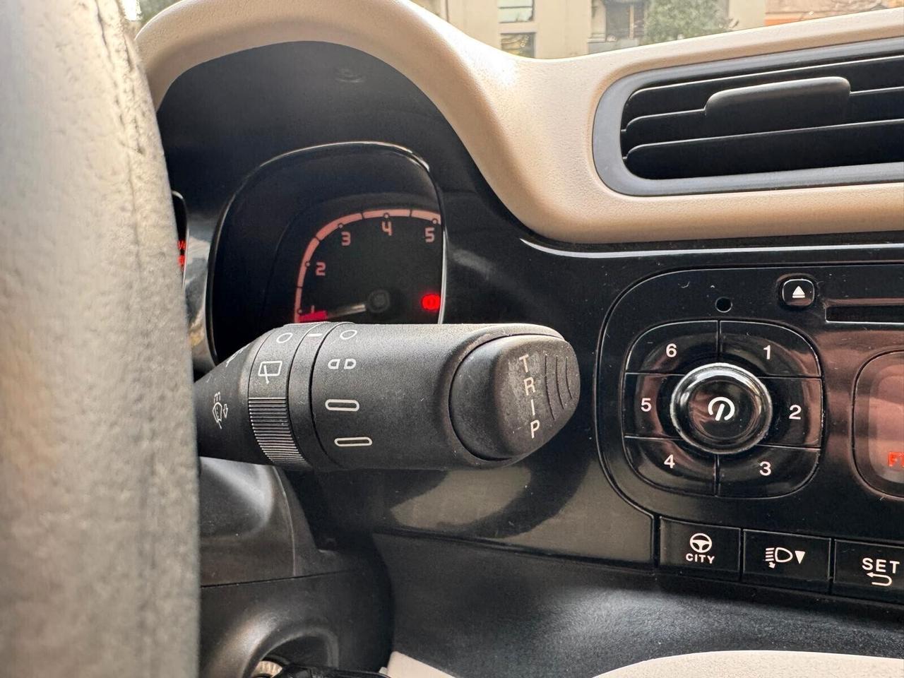 FIAT PANDA 1.2 LOUNGE UNIPROPRIETARIO NEOPAT.