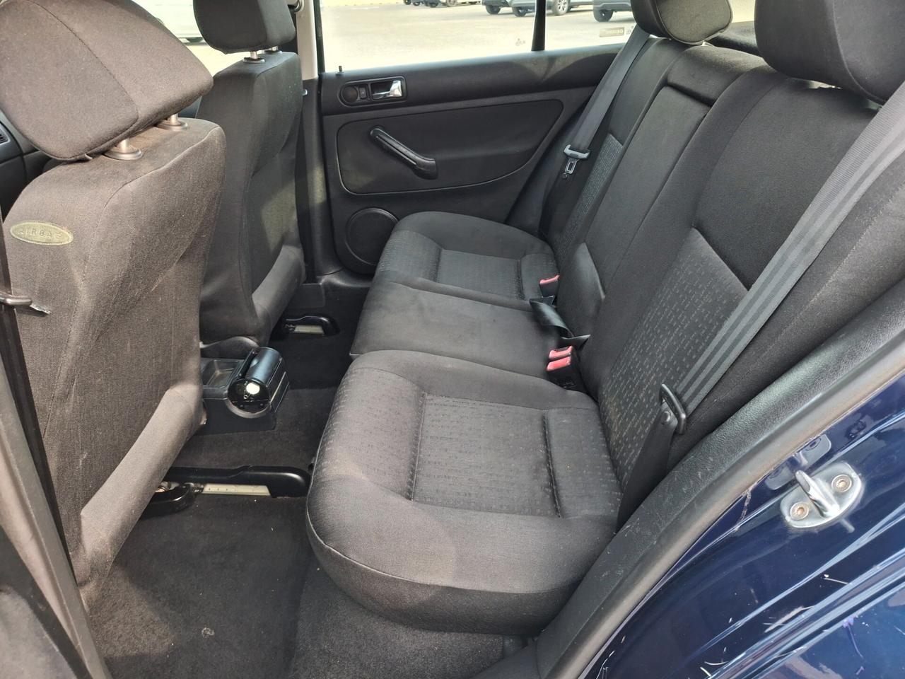 Volkswagen Golf 1.4 BENZINA-SOLO 81mila KM.