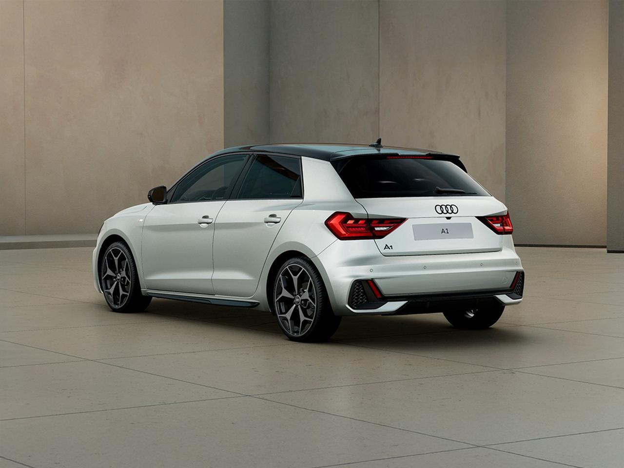 Audi A1 sportback 30 1.0 tfsi identity black 116cv s-tronic