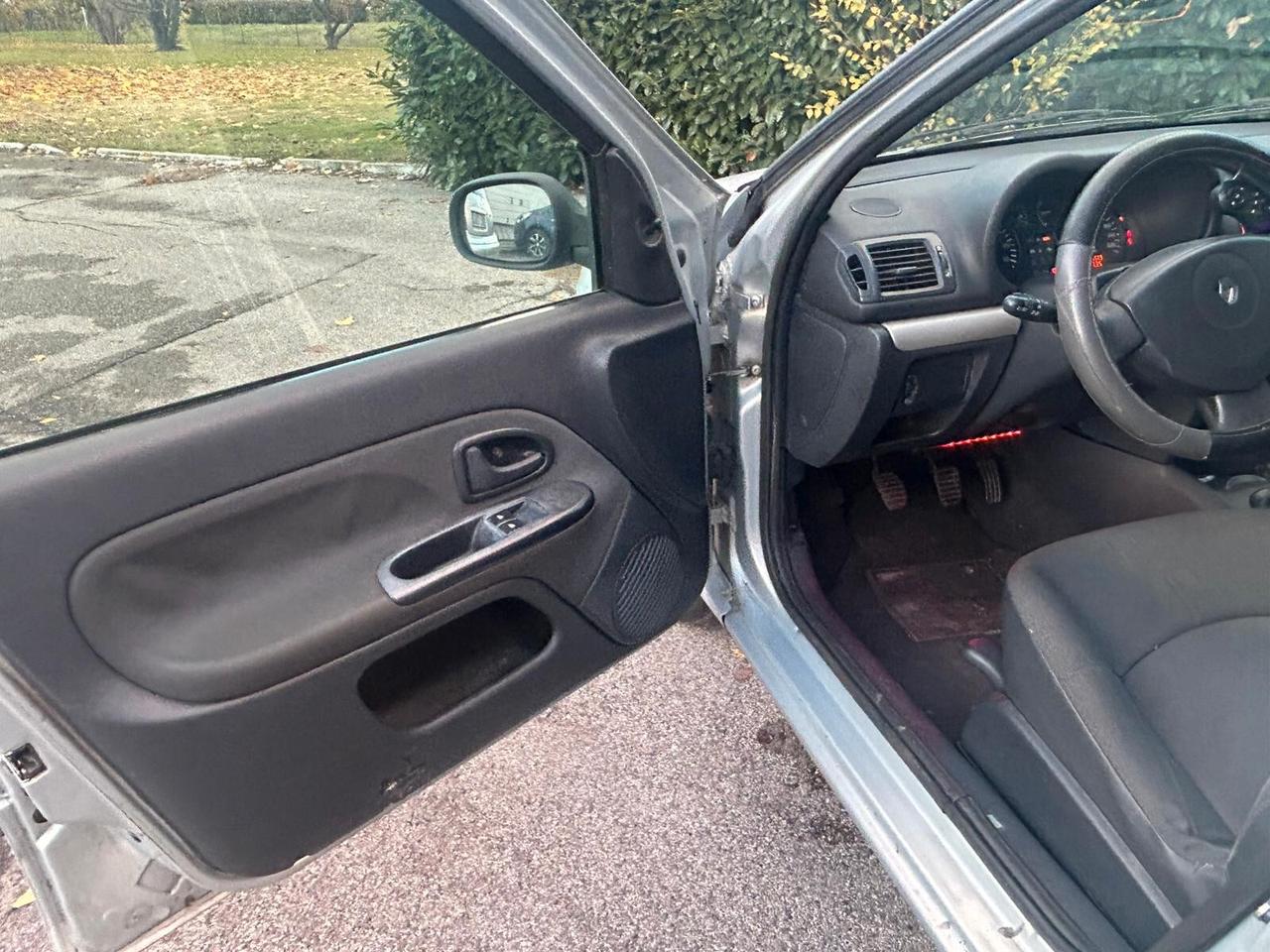 Renault Clio 1.2 16V benzina 5 porte