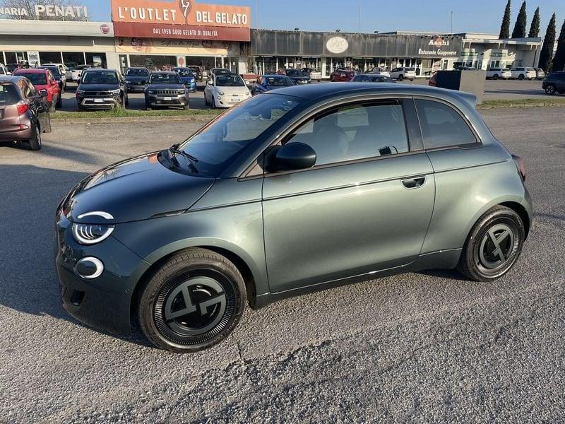 FIAT 500 Giorgio Armani Collector's Edition