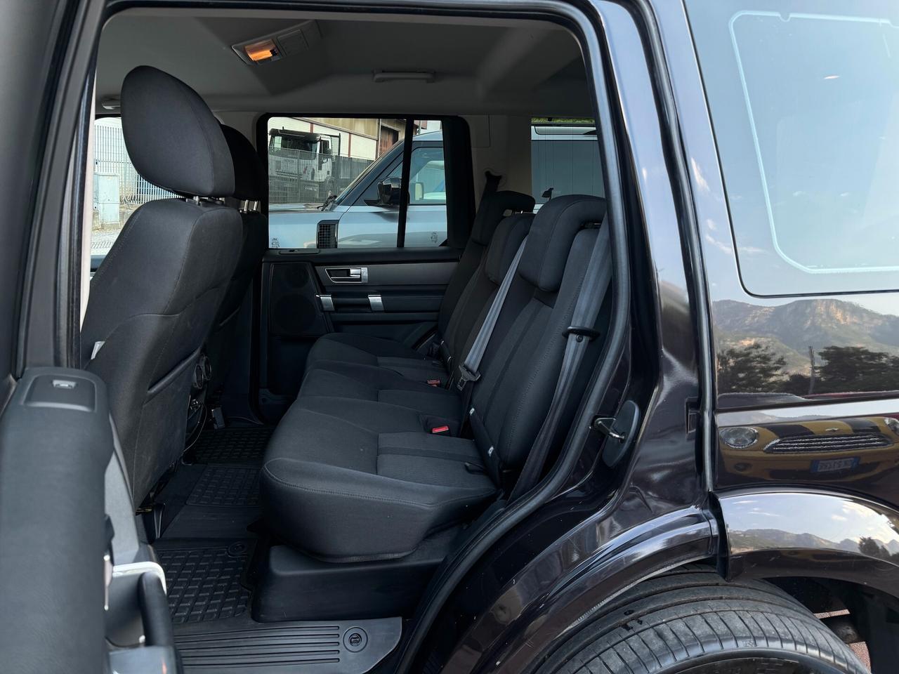 Land Rover Discovery 4 3.0 TDV6 SE