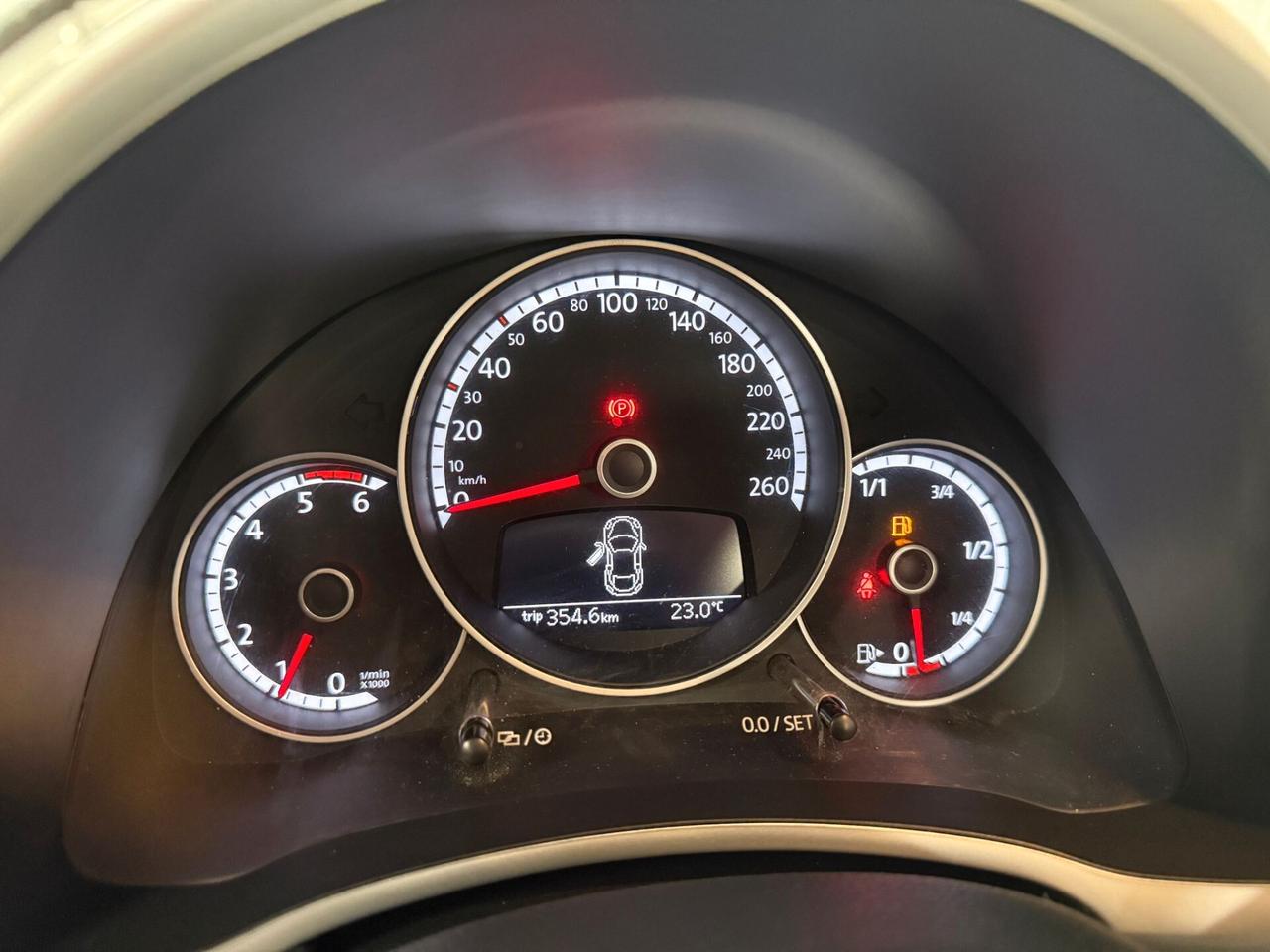 Volkswagen Maggiolino Cabrio 2.0 TDI Design BlueMotion Technology
