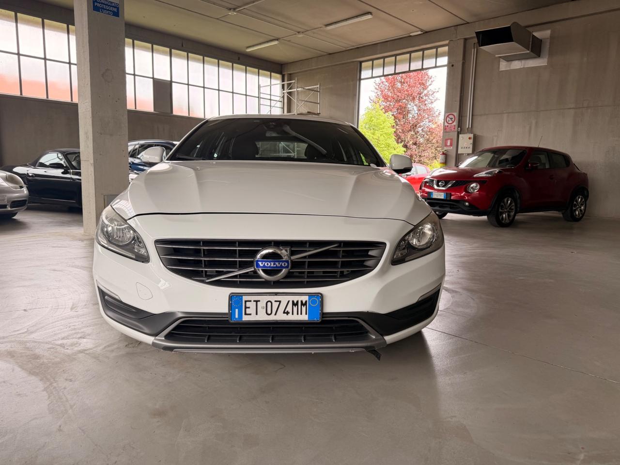 Volvo V60 D4 AWD Geartronic Momentum