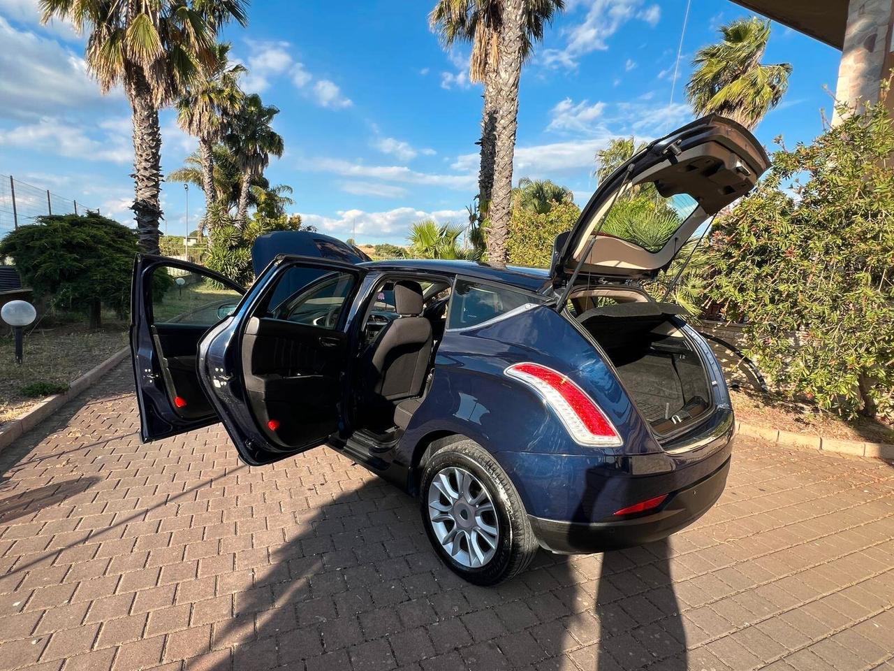 Lancia Delta 1.6 MJT DPF Argento