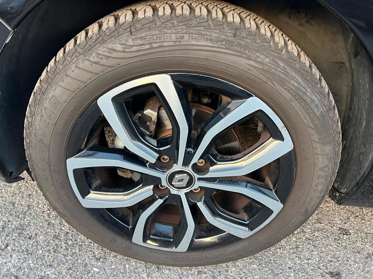 Renault Clio TCe 12V 90 CV GPL 5 porte Moschino Intens