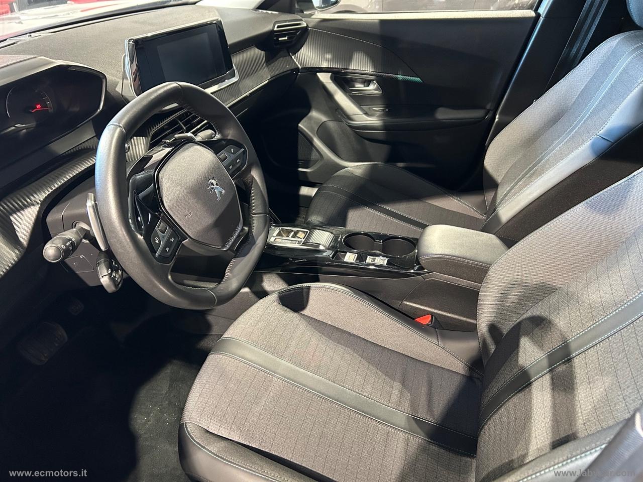 PEUGEOT 2008 BlueHDi 130 S&S EAT8 Allure