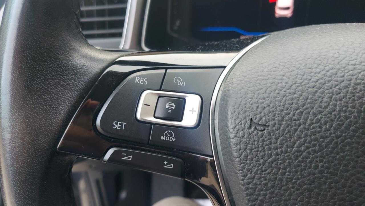 Volkswagen T-Roc 2.0 TDI - 4MOTION - Manuale