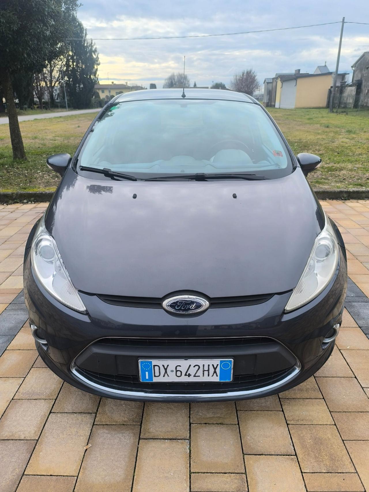Ford Fiesta benzina km 137mila neopatentati