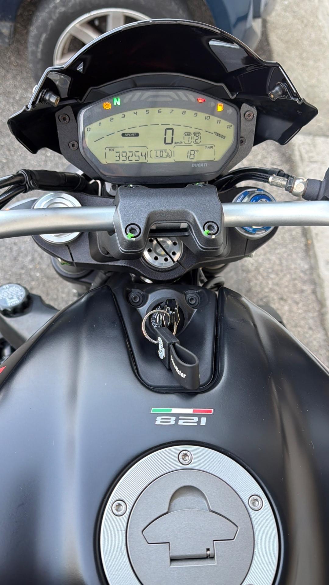 Ducati Monster 821