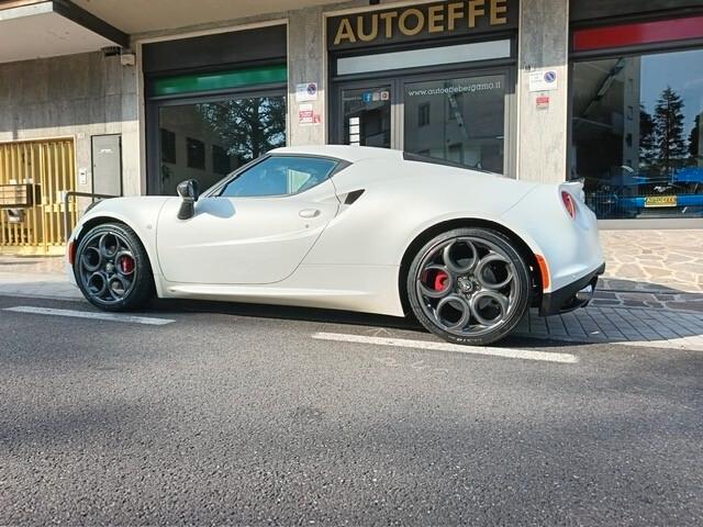 Alfa Romeo 4C COUPE' LAUNCH EDITION 353/500, TAGLIANDATA, KIT ACCESSORI COMPLETO