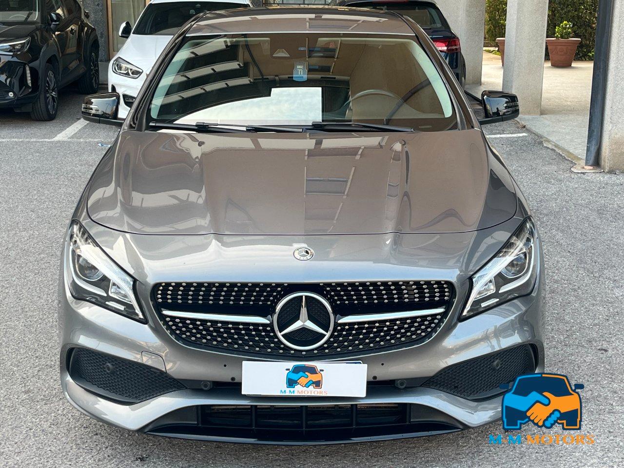 Mercedes-Benz CLA 200 Premium AMG