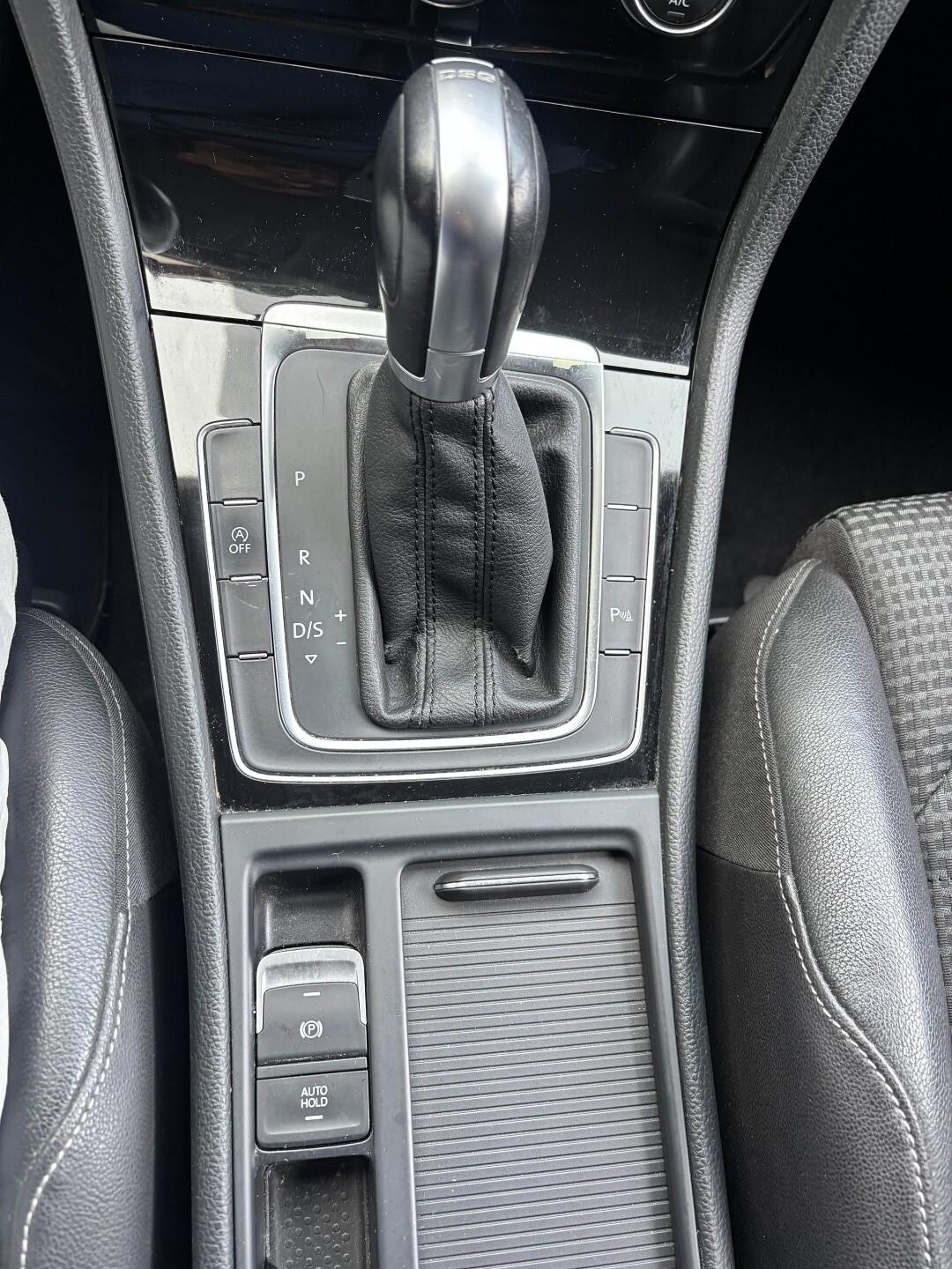 VW GOLF VARIANT 1.6 TD DSG HIGHLINE