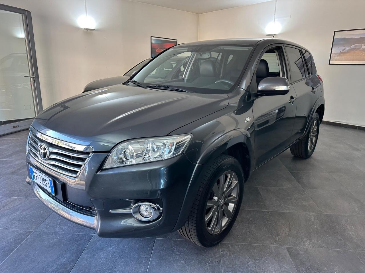 Toyota RAV 4 RAV4 Crossover 2.2 D-4D 150 CV Lounge