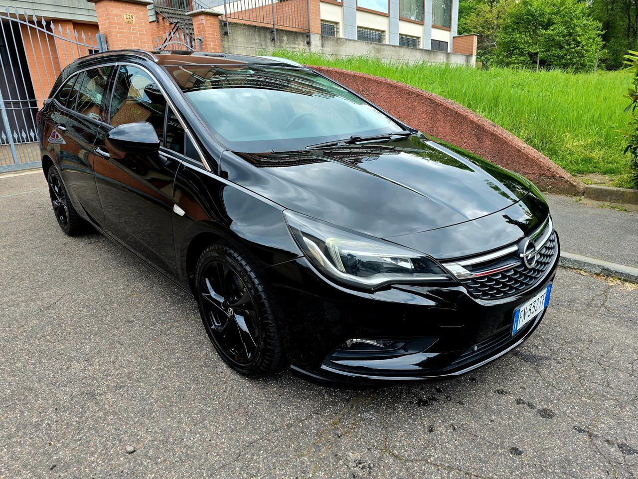 Opel Astra SportsTourer Cosmo 1.6 cdti (160cv) S&S Innovation