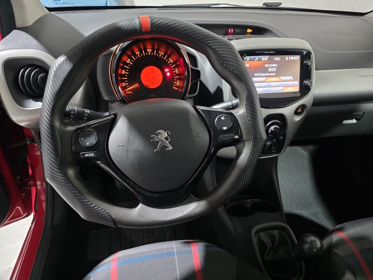 Peugeot 108 1.0 benzina NEOPATENTATI