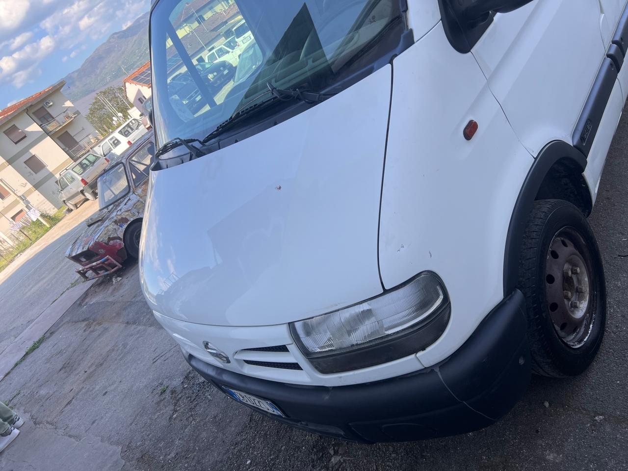 Nissan Interstar