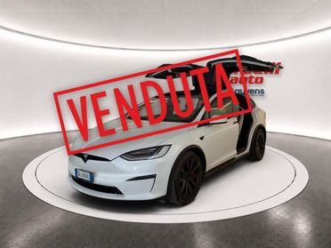 TESLA Model X Plaid trimotor