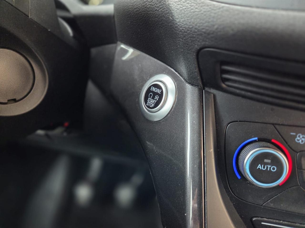 FORD C MAX 1.5 TDCi 120CV S&S TITANIUM+NAVY *2016