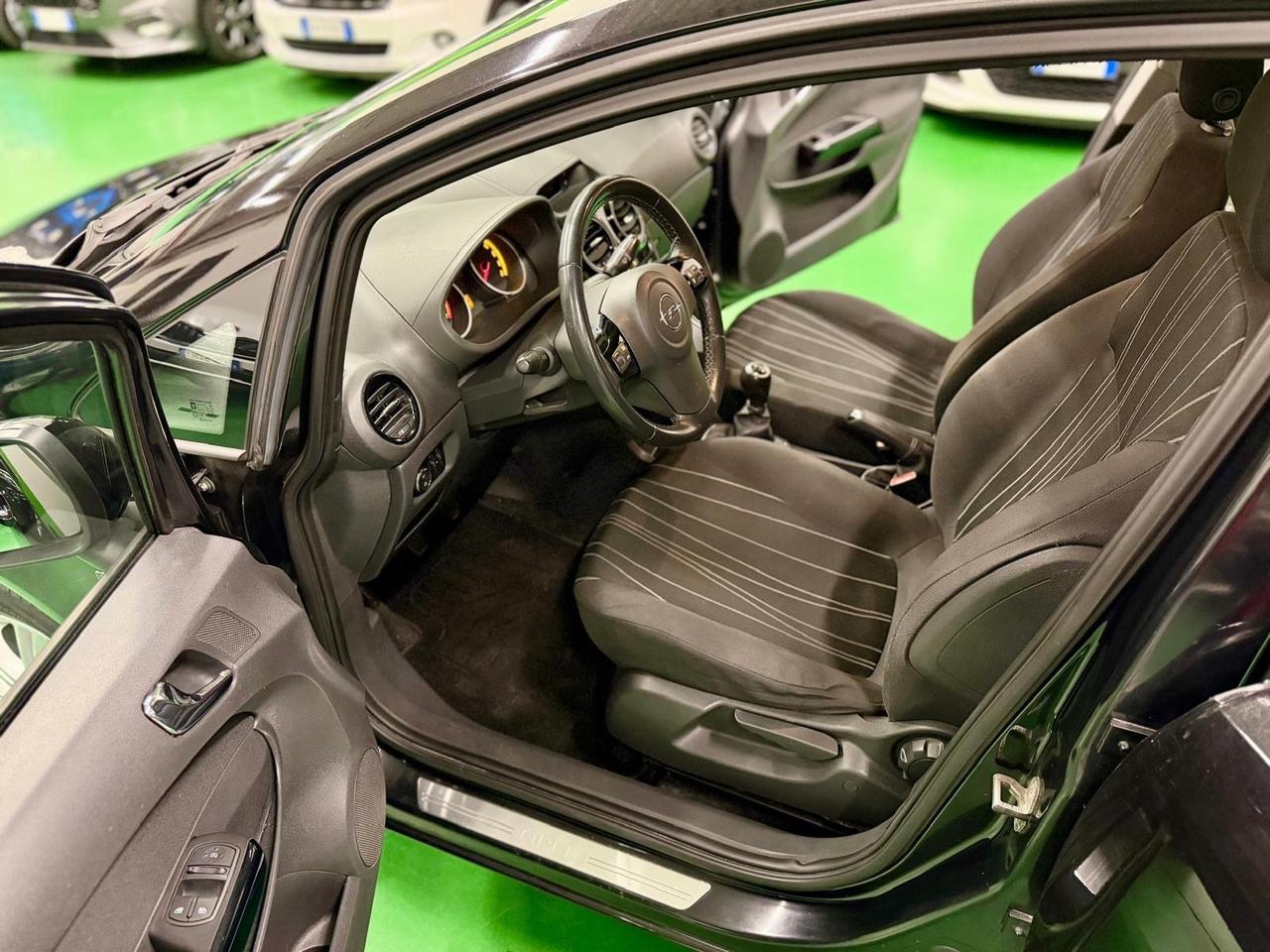 Opel Corsa 1.2 5 porte Edition