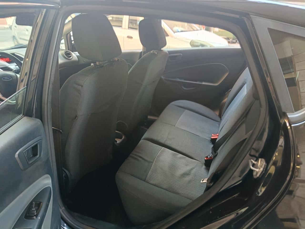 FORD FIESTA 1.2 5 PORTE-NEOPATENTATI-Euro5490