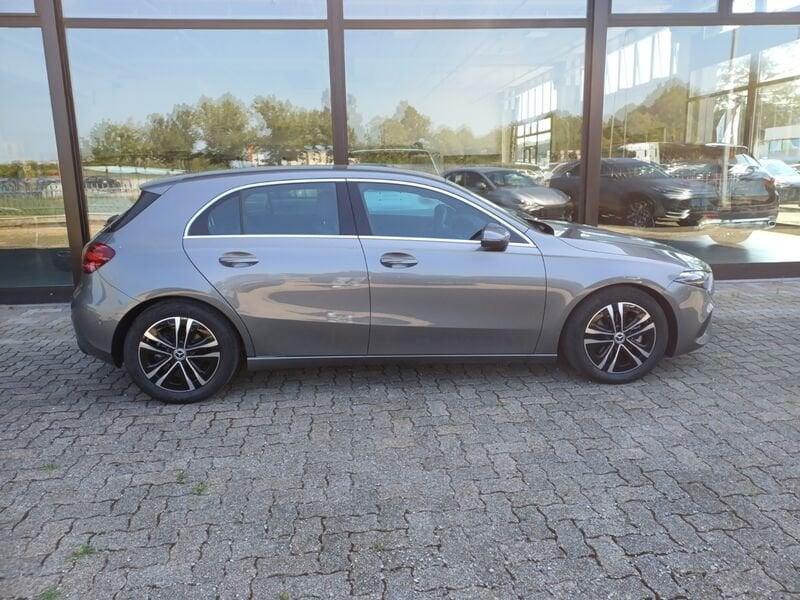 Mercedes-Benz Classe A A 180 d Progressive Advanced