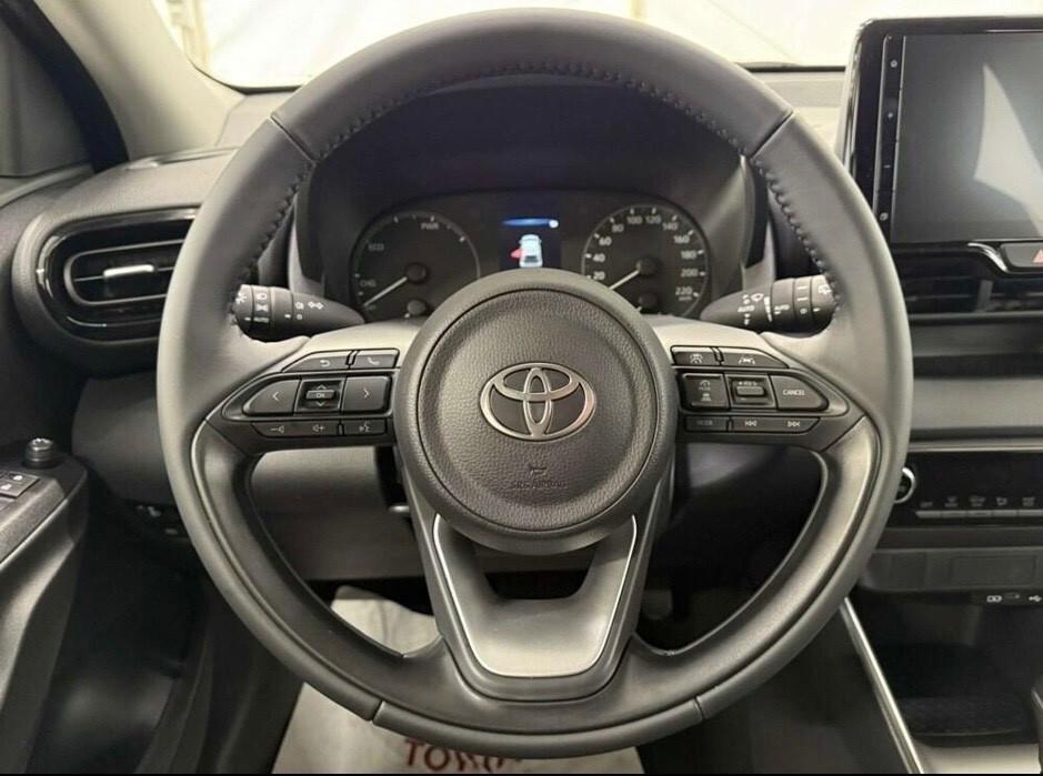 Toyota Yaris 1.5 Hybrid 5 porte Active KM 0 VARI ALLESTIMENTI KM 0